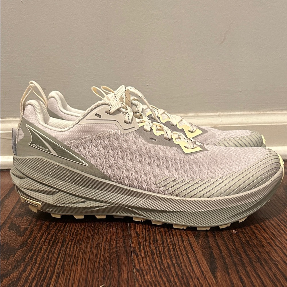 Altra Experience Wild 2 Women's White /Gray Trail Running Athletic Shoes